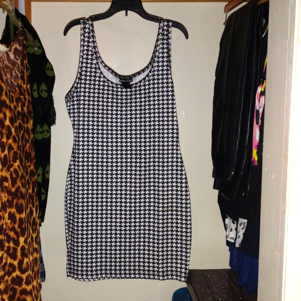 Wet Seal Sleeveless Bodycon Mini Dress In Houndstooth Print❗Last Chance To Buy‼️